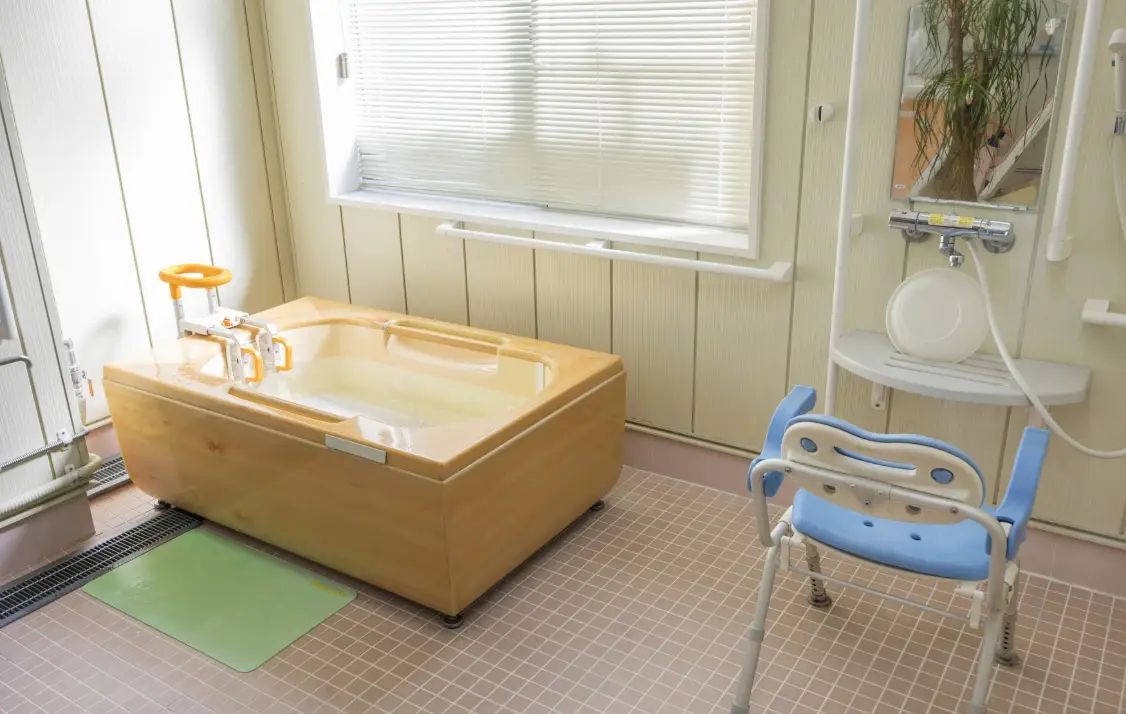 介護設備を備えた特殊浴室
